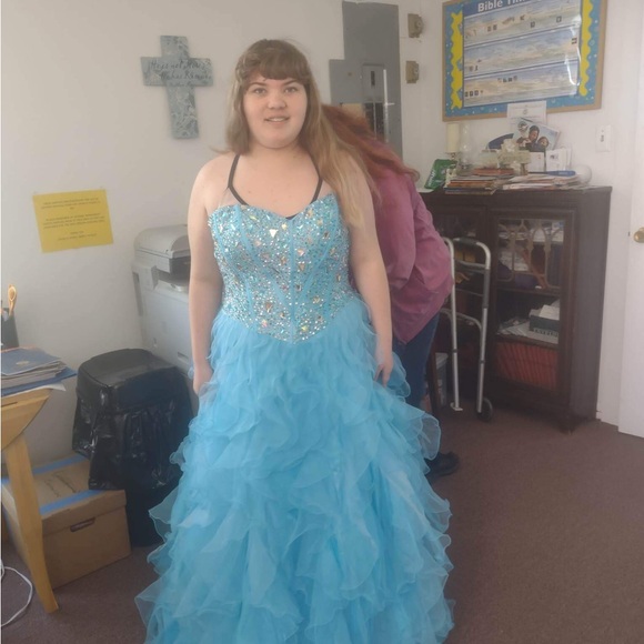 Meet your Posher, Rj - Picture 10 of 14